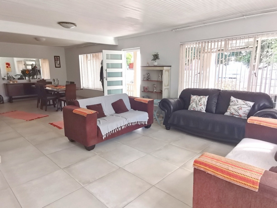 6 Bedroom Property for Sale in Onrus Western Cape